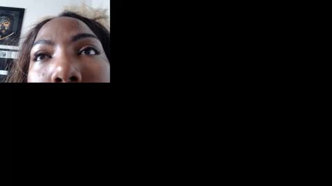 Amberblazzee online show from November 2025 04:30:01 PM