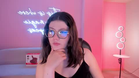 Amber  online show from January 2026 08:07:01 PM