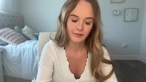 Snapshot of amberjayxox0 chatting on October 2025 08:20:01 PM Amber online show from October 2025 08:20:01 PM