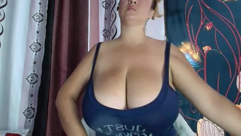 Snapshot of amberlissi chatting on April 2026 02:47:02 PM LISSY online show from April 2026 02:47:02 PM