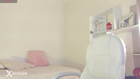 Amber online show from December 2025 01:50:02 PM