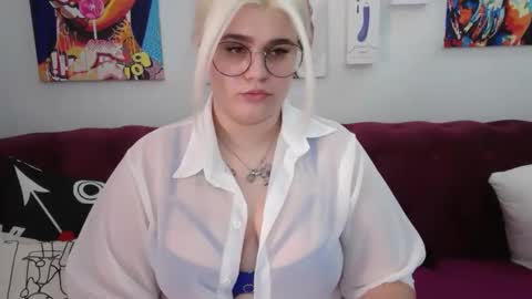 Amber online show from September 2025 02:04:02 AM