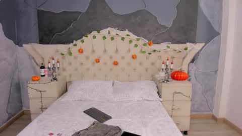 Amber Grey online show from October 2025 12:44:02 PM