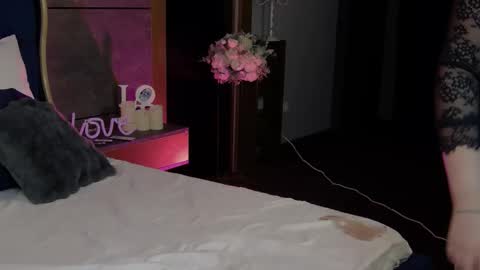 Amberseyes online show from February 2026 02:20:02 PM