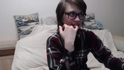 Snapshot of ambersimard chatting on December 2024 10:18:01 PM Amber online show from December 2024 10:18:01 PM