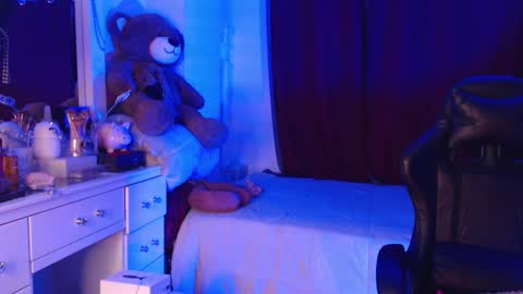 Amber  online show from December 2024 02:32:01 AM