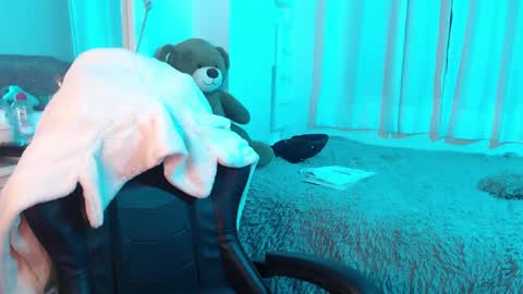 Amber  online show from February 2025 11:25:02 PM