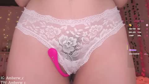 Snapshot of amberw_c chatting on October 2025 12:52:01 AM IG - TW Amberw c online show from October 2025 12:52:01 AM