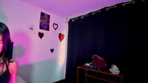 Amber  online show from September 2025 09:05:02 PM