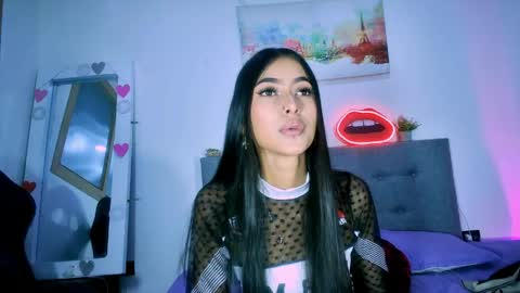 Snapshot of amberx_sweet chatting on April 2026 09:43:02 PM Amber online show from April 2026 09:43:02 PM