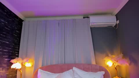 Snapshot of amedeeabanks chatting on February 2026 09:19:01 PM AMY online show from February 2026 09:19:01 PM