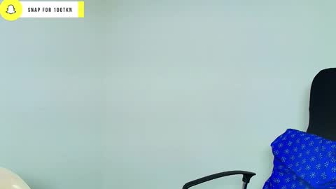 Amelia  Lucas online show from December 2024 03:09:01 AM