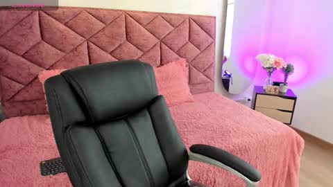 Snapshot of amelia_fry chatting on September 2025 08:01:02 PM amelia_fry online show from September 2025 08:01:02 PM