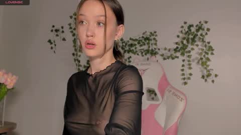 Snapshot of amelia_lein chatting on September 2025 12:45:02 AM Your Amelia online show from September 2025 12:45:02 AM