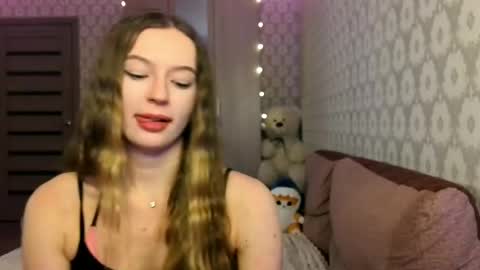 amelia_murmeow online show from May 2026 08:28:02 PM