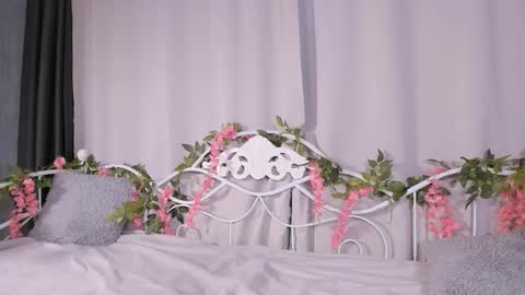 Anna online show from February 2026 09:43:01 AM