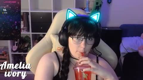 Snapshot of ameliaivory chatting on July 2026 01:41:01 AM ameliaivory online show from July 2026 01:41:01 AM