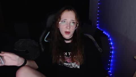 Amelia online show from October 2025 08:40:01 PM