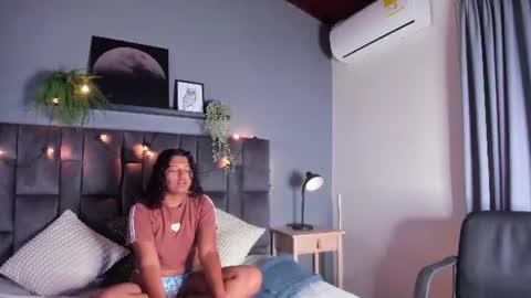amelialaurent_ online show from June 2026 11:45:02 AM