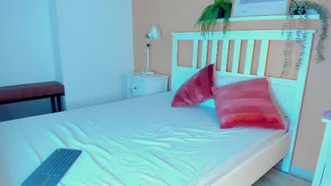 amelialaurent_ online show from June 2026 07:51:01 PM