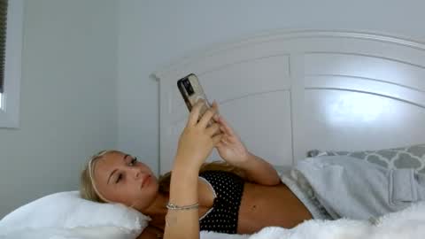 Amelia Lombardi online show from May 2026 11:12:01 PM