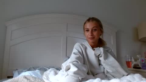 Amelia Lombardi online show from June 2026 11:03:02 PM
