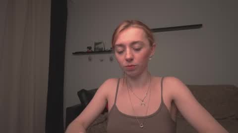 Snapshot of ameliamber0 chatting on February 2025 04:15:01 PM Amelia online show from February 2025 04:15:01 PM