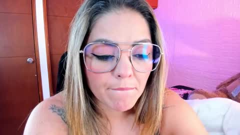 I am Ame  Nice to meet you   online show from October 2025 04:04:01 AM