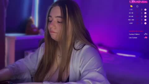 Snapshot of ameliamiless chatting on March 2026 08:30:02 AM Amelia online show from March 2026 08:30:02 AM