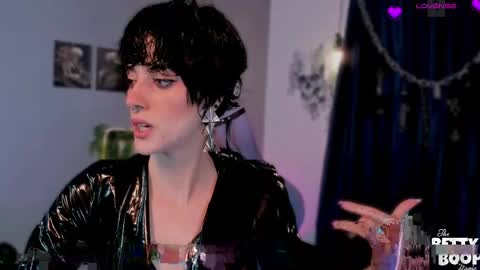 Amelianaughty  online show from April 2026 10:03:01 PM