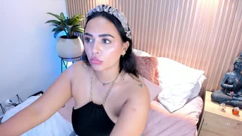 Snapshot of amelie_x chatting on January 2025 04:47:01 PM Amelie online show from January 2025 04:47:01 PM