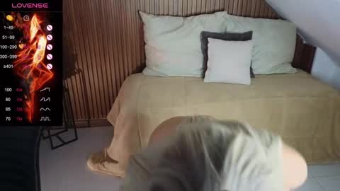 Isabella online show from March 2025 07:32:01 AM