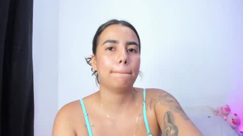 Snapshot of amelieburns18 chatting on March 2025 04:27:02 AM Amelie online show from March 2025 04:27:02 AM