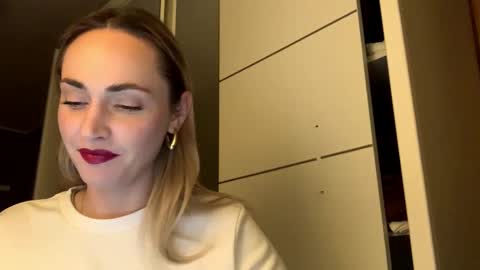 Amelie online show from February 2026 07:43:01 PM