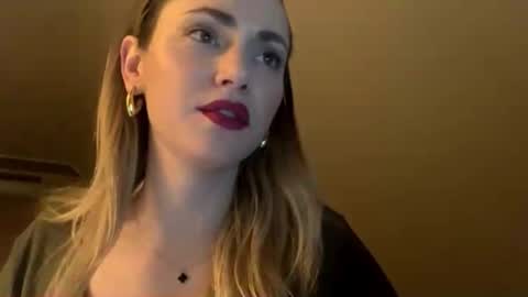 Amelie online show from February 2026 08:07:02 PM