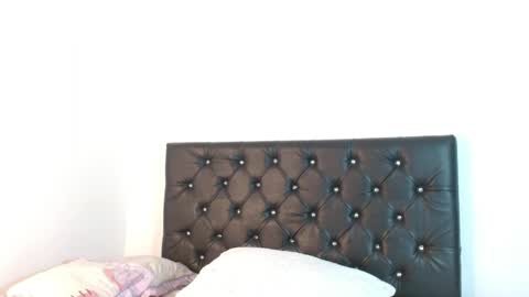 Ameliejoness  online show from May 2026 09:21:01 PM
