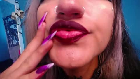 Snapshot of amelierouss chatting on March 2026 01:11:02 AM AMELIEROUS .. see you tomorrow kisses online show from March 2026 01:11:02 AM