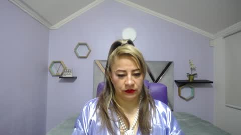 Amell Thomson online show from December 2024 11:19:02 AM