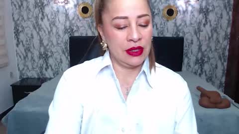 Amell Thomson online show from October 2025 11:32:02 AM