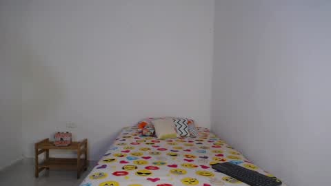 Snapshot of amelycaro chatting on February 2025 03:11:02 AM Amely online show from February 2025 03:11:02 AM