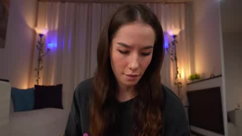 Amy  online show from May 2026 04:21:01 AM