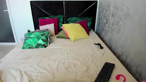 Julia online show from February 2026 12:49:01 PM