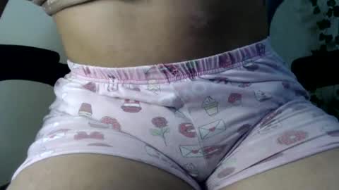 Snapshot of ames9001 chatting on December 2024 12:19:02 PM Mari online show from December 2024 12:19:02 PM