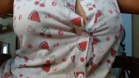 Snapshot of ames9001 chatting on October 2025 12:46:01 PM Mari online show from October 2025 12:46:01 PM