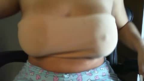 Snapshot of ames9001 chatting on February 2026 04:06:01 PM Mari online show from February 2026 04:06:01 PM