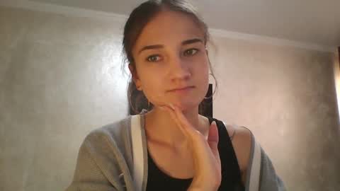 Snapshot of amethystnight_ chatting on September 2025 10:17:02 AM Julia online show from September 2025 10:17:02 AM