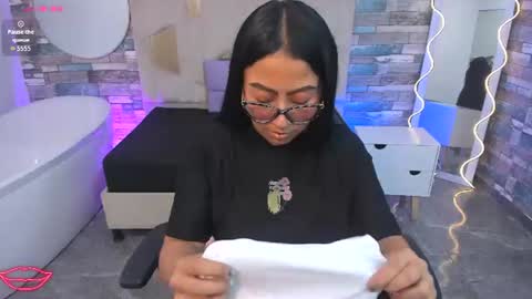 amhira_tay online show from July 2026 07:18:02 PM