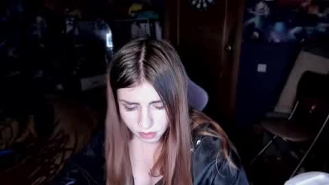 Snapshot of amiandthomas chatting on October 2025 09:21:01 PM VelvetCaprice online show from October 2025 09:21:01 PM