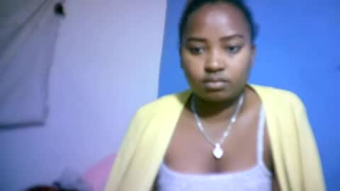 amielle_01 online show from July 2026 07:15:02 PM
