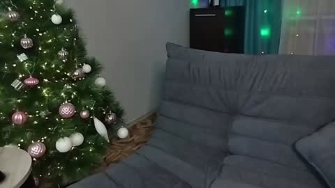 Snapshot of amilafran chatting on December 2024 02:52:02 PM Mila online show from December 2024 02:52:02 PM